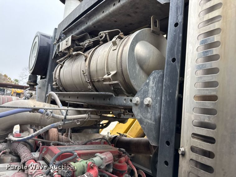 image for item EJ3421 2014 AutoCar ACX Xpeditor refuse truck