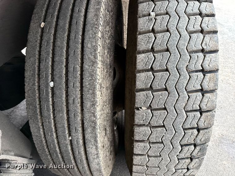 image for item EJ3421 2014 AutoCar ACX Xpeditor refuse truck