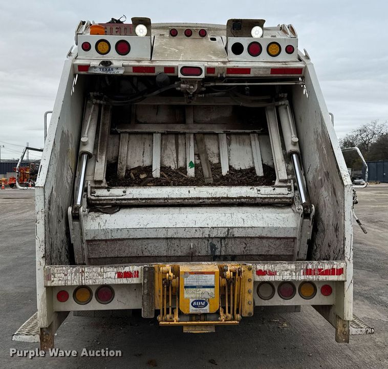 image for item EJ3422 2016 Freightliner Business Class M2 106 refuse truck