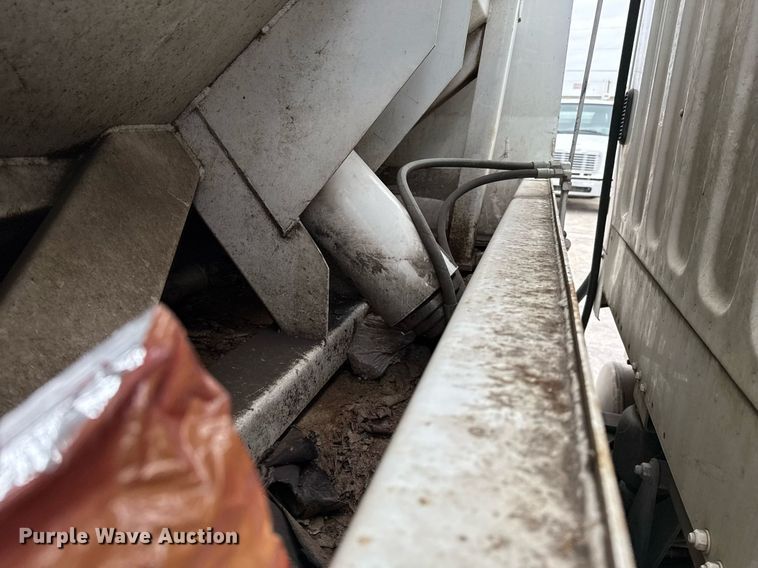 image for item EJ3422 2016 Freightliner Business Class M2 106 refuse truck