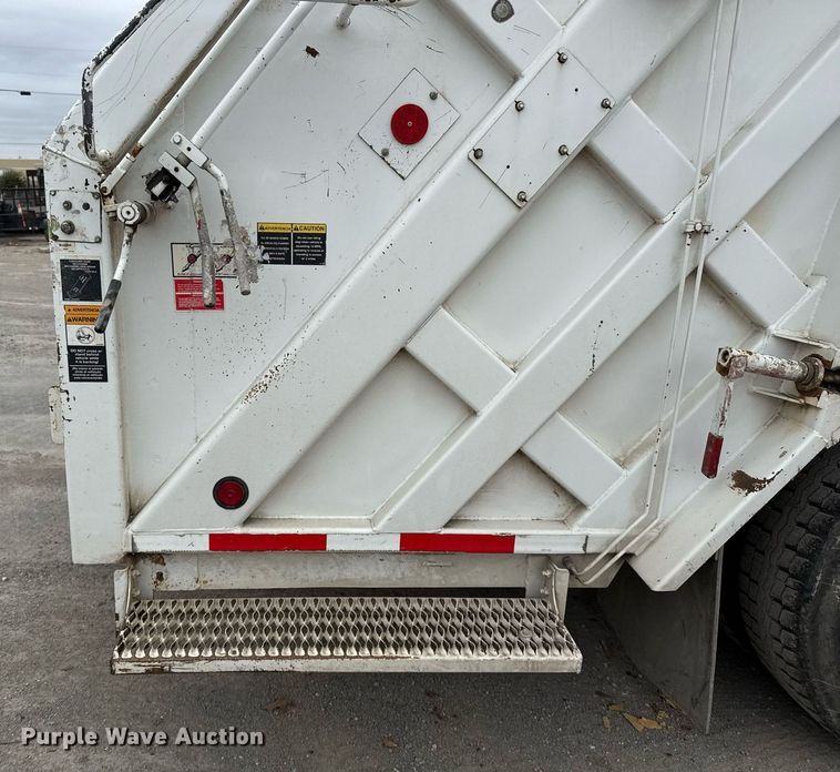 image for item EJ3422 2016 Freightliner Business Class M2 106 refuse truck