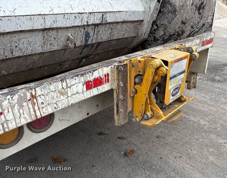 image for item EJ3422 2016 Freightliner Business Class M2 106 refuse truck