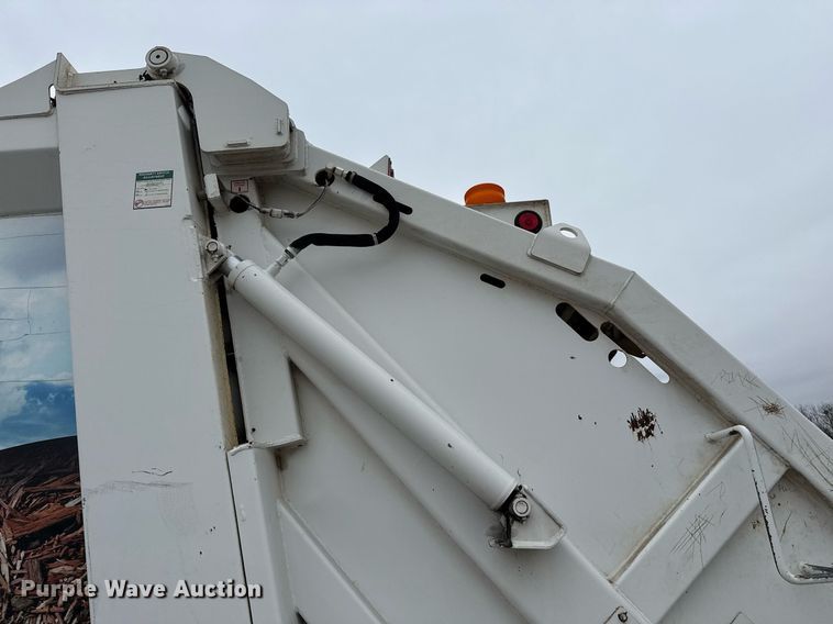 image for item EJ3422 2016 Freightliner Business Class M2 106 refuse truck