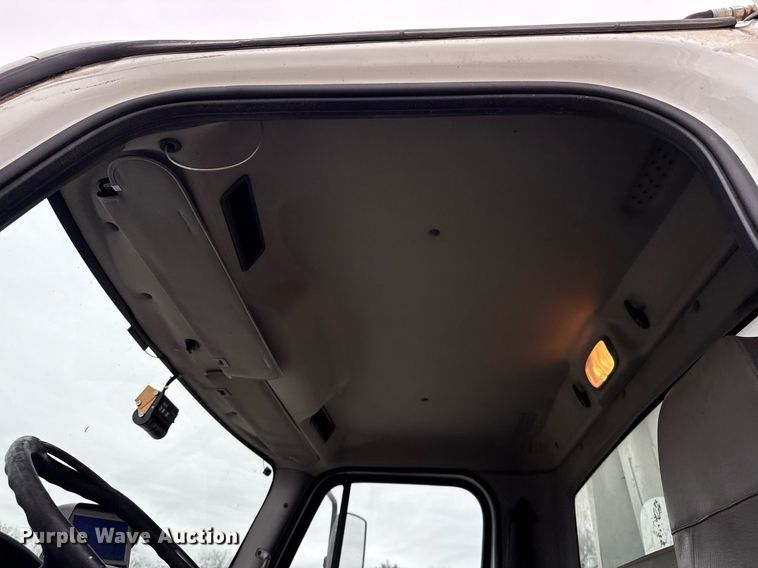 image for item EJ3422 2016 Freightliner Business Class M2 106 refuse truck