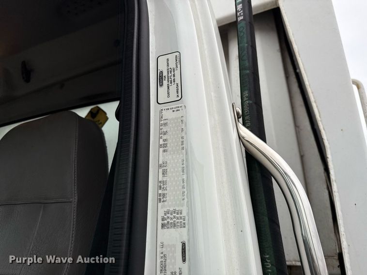 image for item EJ3422 2016 Freightliner Business Class M2 106 refuse truck