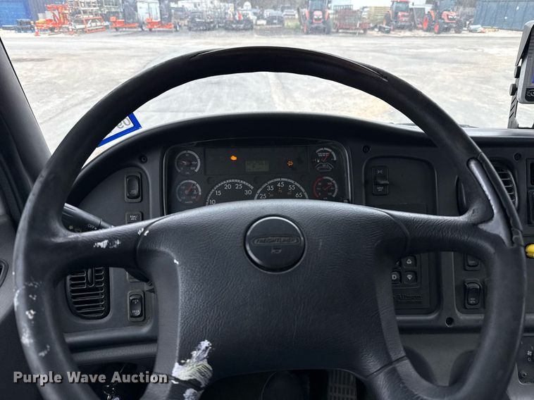 image for item EJ3422 2016 Freightliner Business Class M2 106 refuse truck