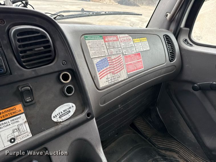 image for item EJ3422 2016 Freightliner Business Class M2 106 refuse truck