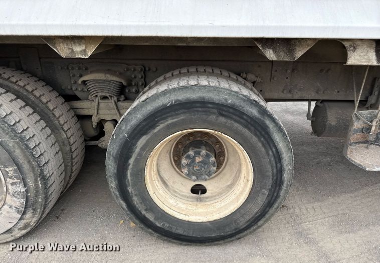 image for item EJ3422 2016 Freightliner Business Class M2 106 refuse truck