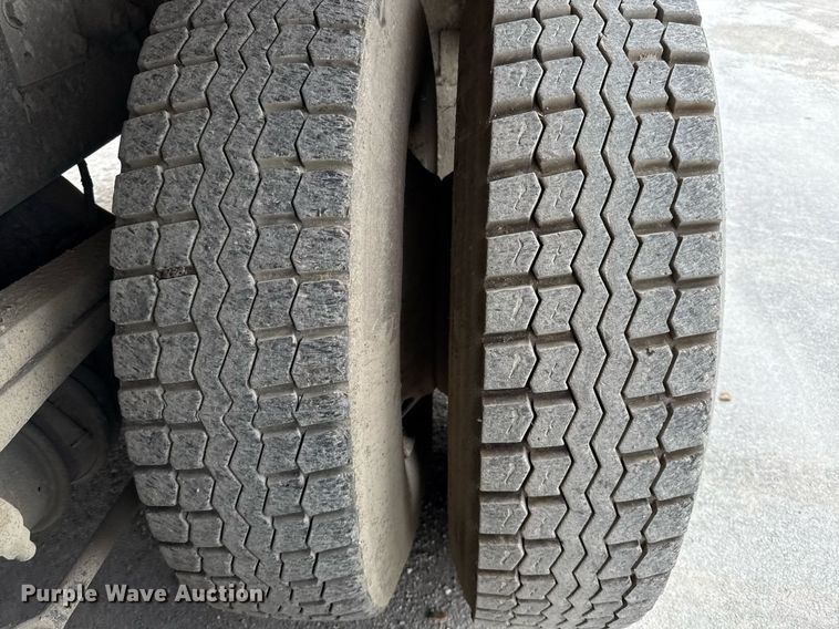 image for item EJ3422 2016 Freightliner Business Class M2 106 refuse truck