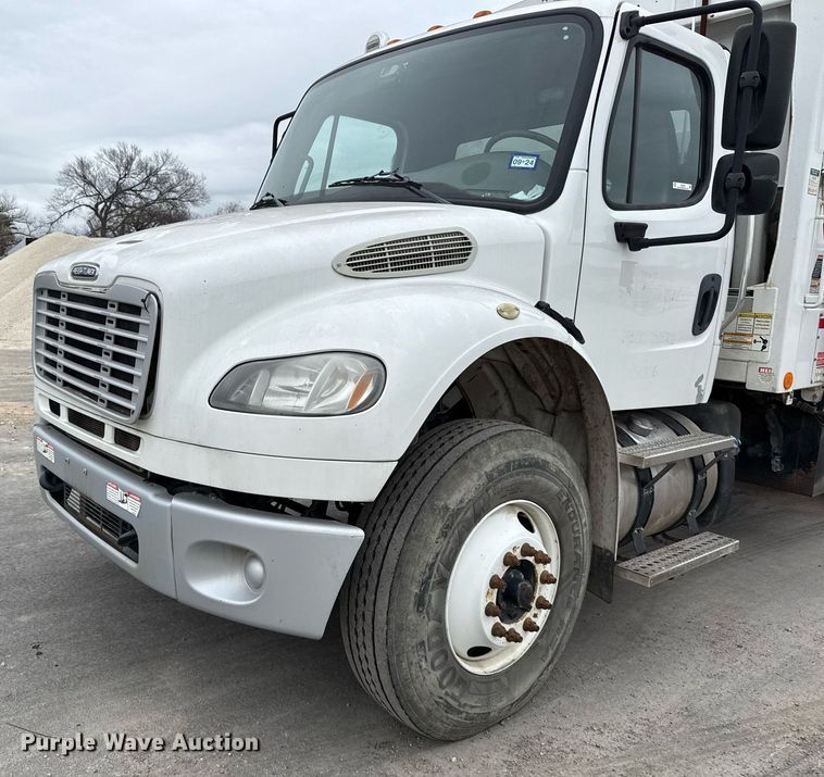 image for item EJ3424 2016 Freightliner Business Class M2 106 refuse truck