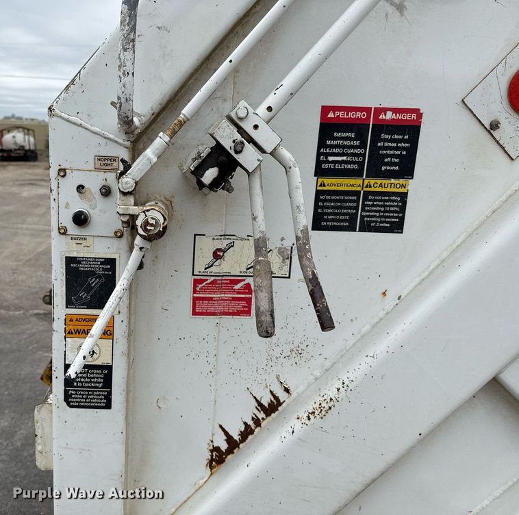 image for item EJ3424 2016 Freightliner Business Class M2 106 refuse truck