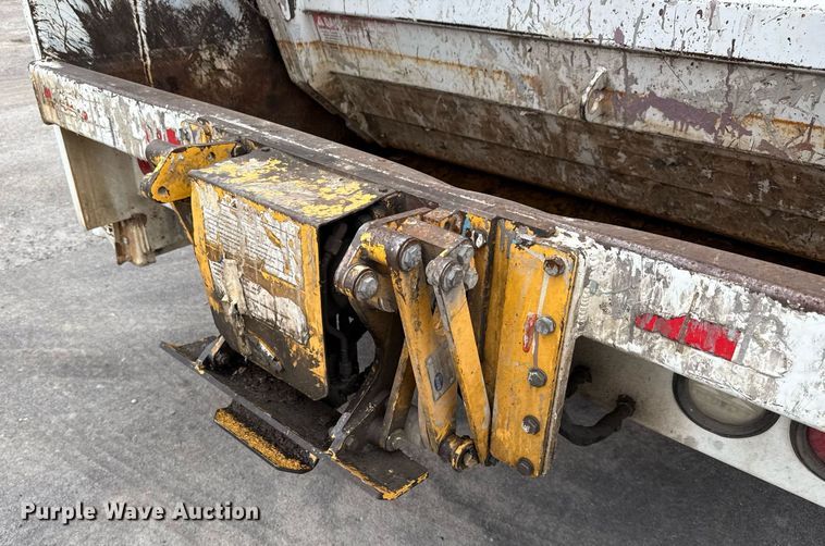 image for item EJ3424 2016 Freightliner Business Class M2 106 refuse truck