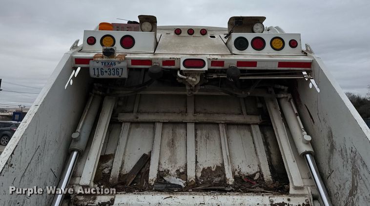 image for item EJ3424 2016 Freightliner Business Class M2 106 refuse truck