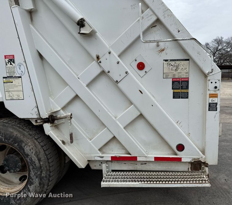 image for item EJ3424 2016 Freightliner Business Class M2 106 refuse truck