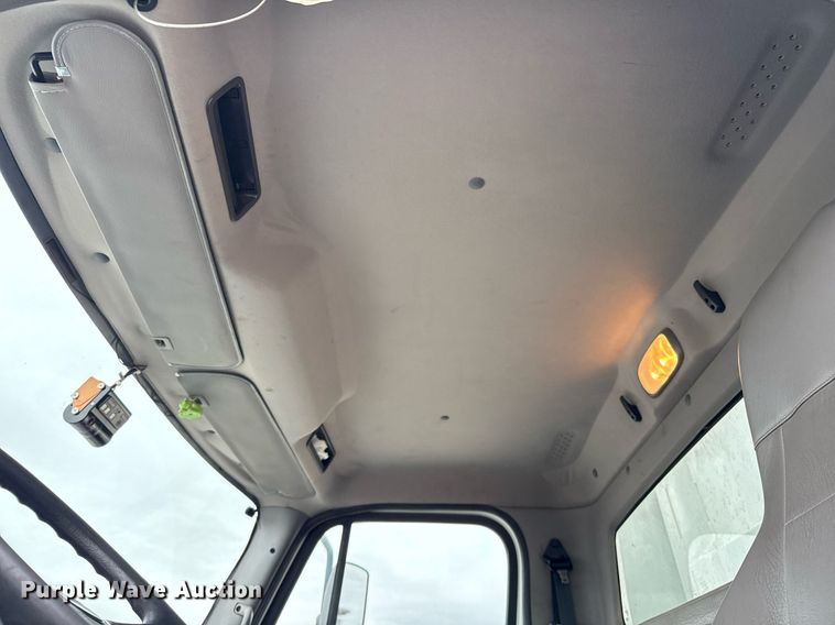 image for item EJ3424 2016 Freightliner Business Class M2 106 refuse truck