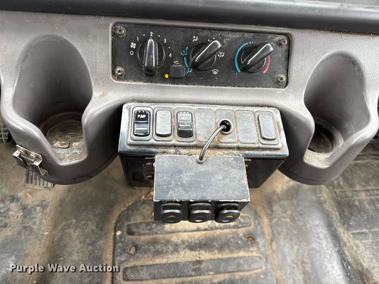 image for item EJ3424 2016 Freightliner Business Class M2 106 refuse truck