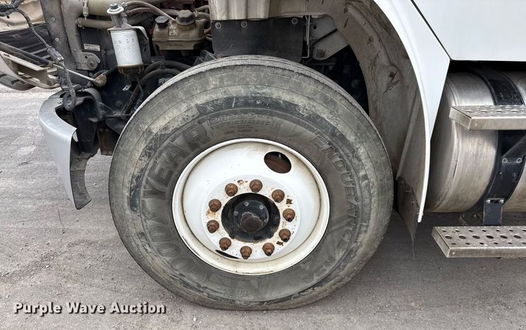 image for item EJ3424 2016 Freightliner Business Class M2 106 refuse truck