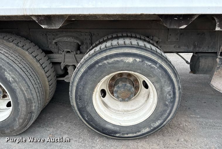 image for item EJ3424 2016 Freightliner Business Class M2 106 refuse truck