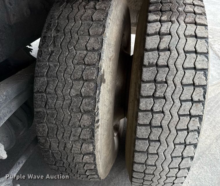 image for item EJ3424 2016 Freightliner Business Class M2 106 refuse truck