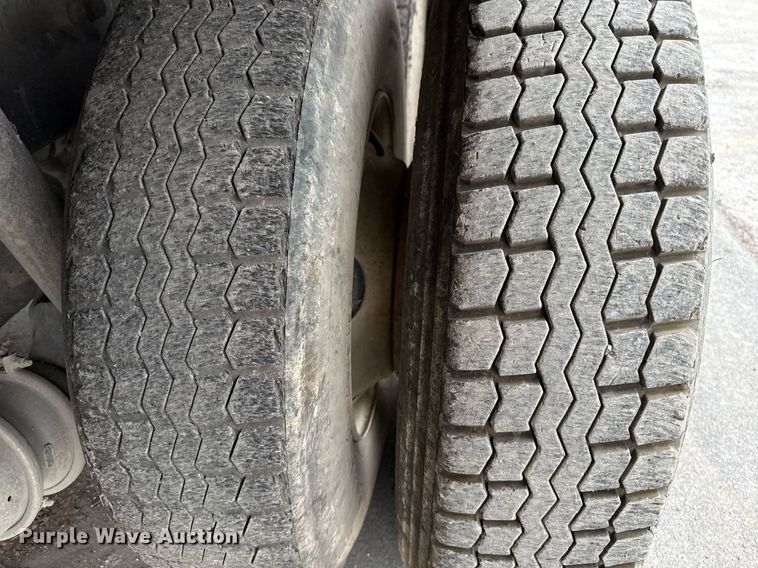 image for item EJ3424 2016 Freightliner Business Class M2 106 refuse truck