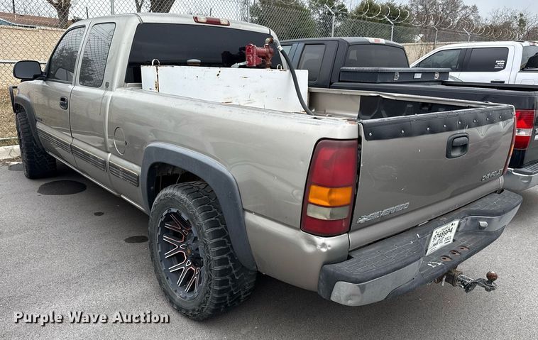 image for item EJ3427 1999 Chevrolet Silverado 1500 Ext. Cab pickup truck