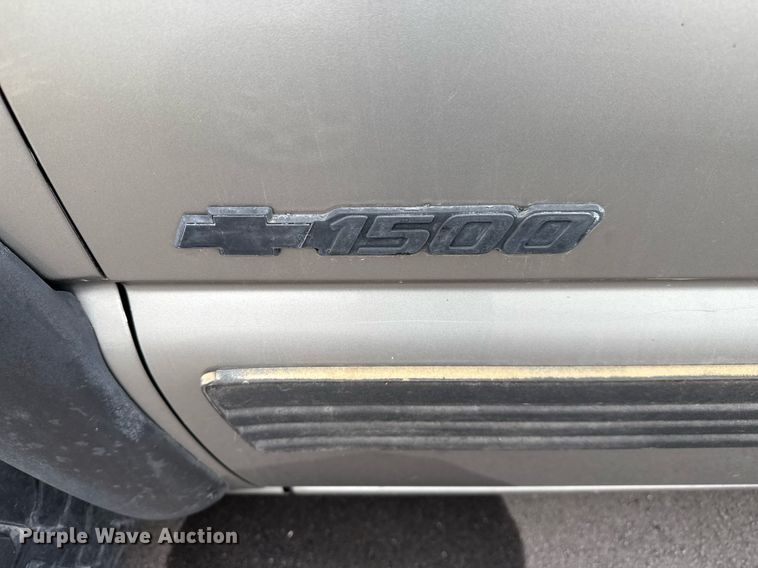 image for item EJ3427 1999 Chevrolet Silverado 1500 Ext. Cab pickup truck