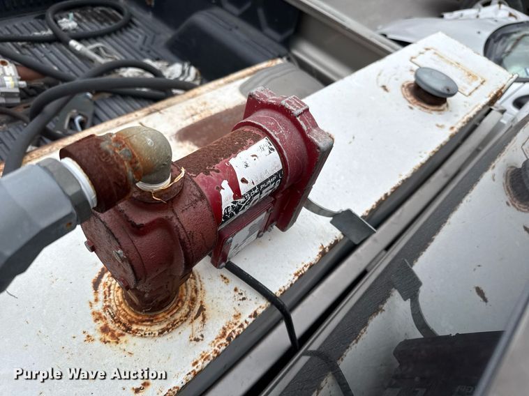 image for item EJ3427 1999 Chevrolet Silverado 1500 Ext. Cab pickup truck