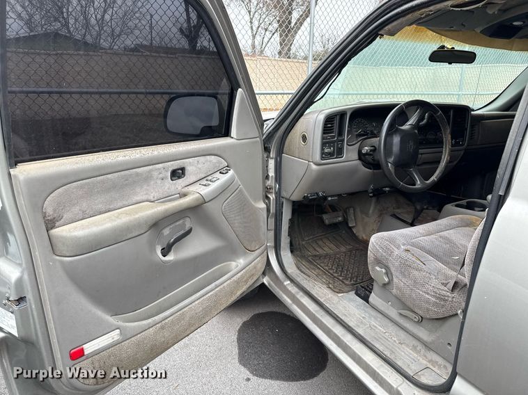 image for item EJ3427 1999 Chevrolet Silverado 1500 Ext. Cab pickup truck