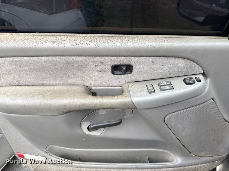 image for item EJ3427 1999 Chevrolet Silverado 1500 Ext. Cab pickup truck