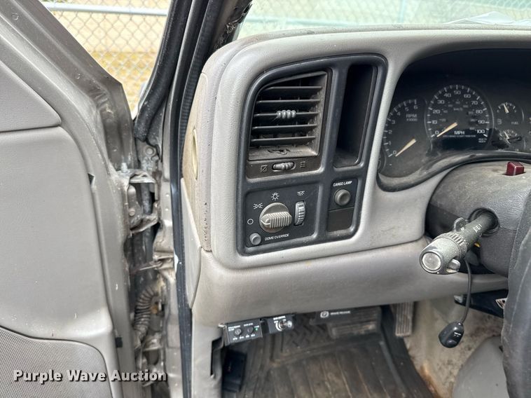 image for item EJ3427 1999 Chevrolet Silverado 1500 Ext. Cab pickup truck