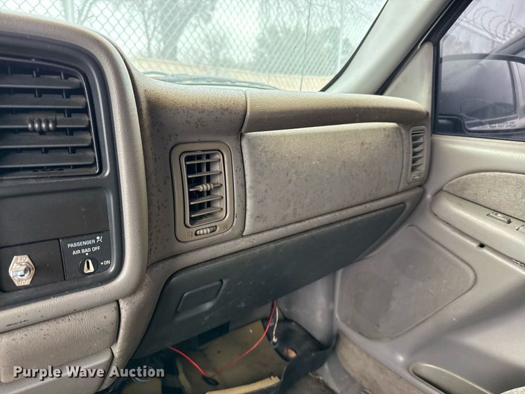 image for item EJ3427 1999 Chevrolet Silverado 1500 Ext. Cab pickup truck