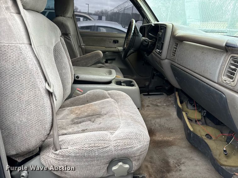 image for item EJ3427 1999 Chevrolet Silverado 1500 Ext. Cab pickup truck