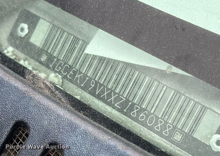 image for item EJ3427 1999 Chevrolet Silverado 1500 Ext. Cab pickup truck