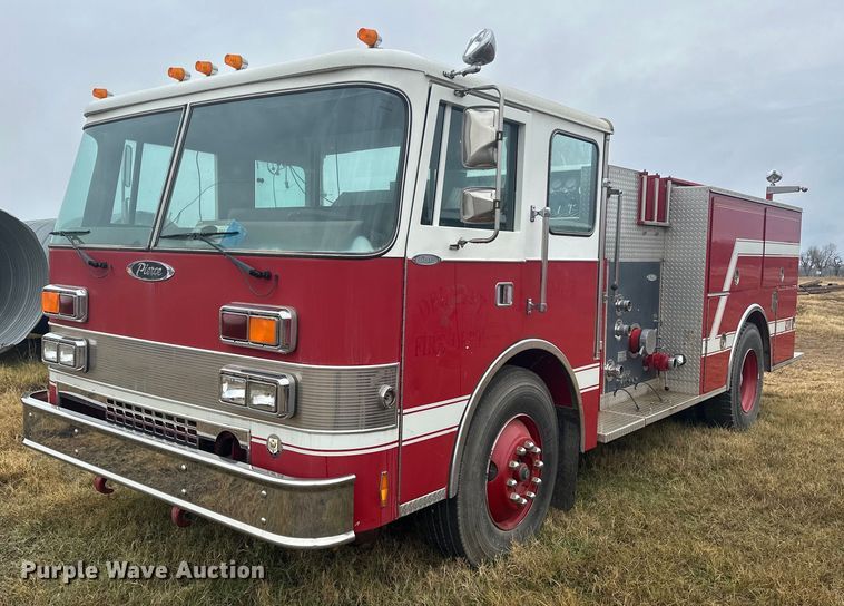 image for item EJ5310 1989 Pierce pumper fire truck