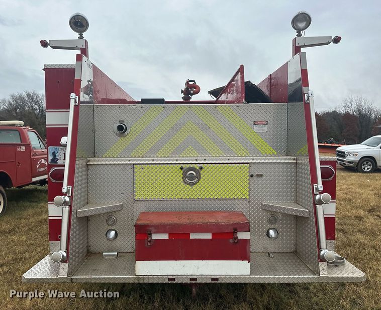 image for item EJ5310 1989 Pierce pumper fire truck