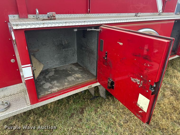 image for item EJ5310 1989 Pierce pumper fire truck