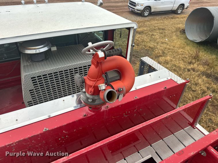 image for item EJ5310 1989 Pierce pumper fire truck