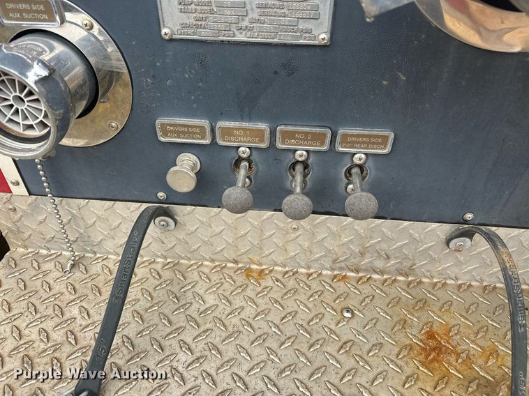 image for item EJ5310 1989 Pierce pumper fire truck