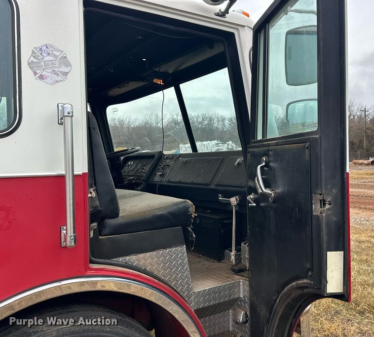 image for item EJ5310 1989 Pierce pumper fire truck