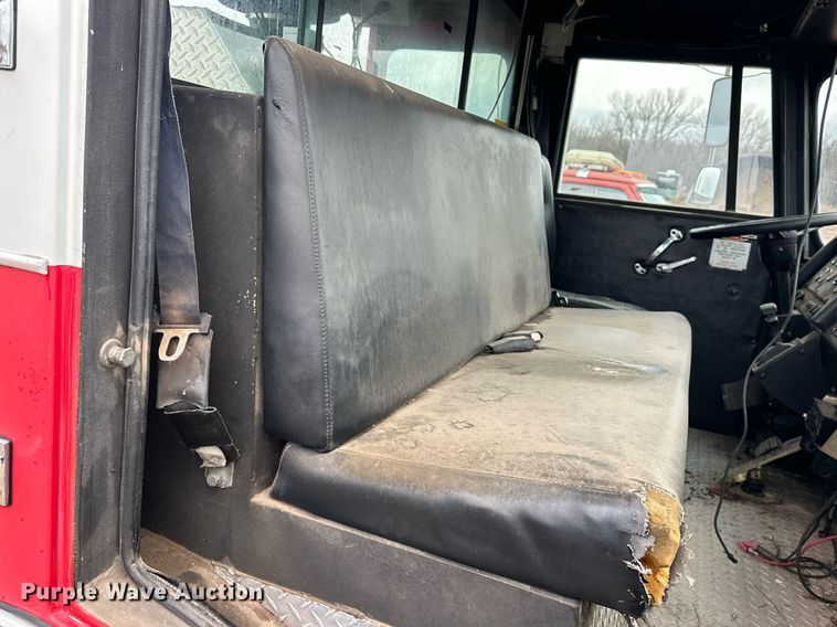 image for item EJ5310 1989 Pierce pumper fire truck