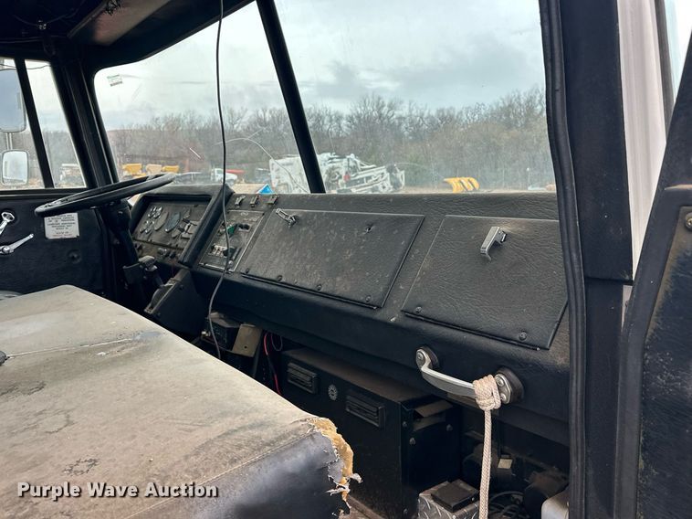 image for item EJ5310 1989 Pierce pumper fire truck