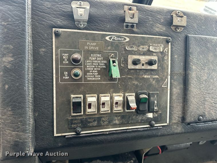 image for item EJ5310 1989 Pierce pumper fire truck