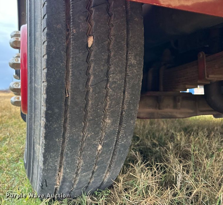 image for item EJ5310 1989 Pierce pumper fire truck