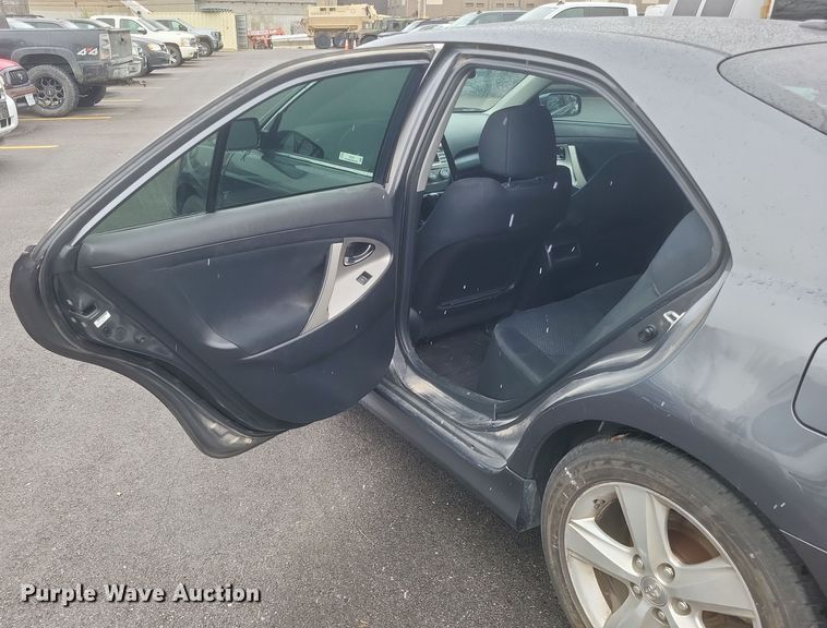 image for item EJ8123 2011 Toyota Camry 