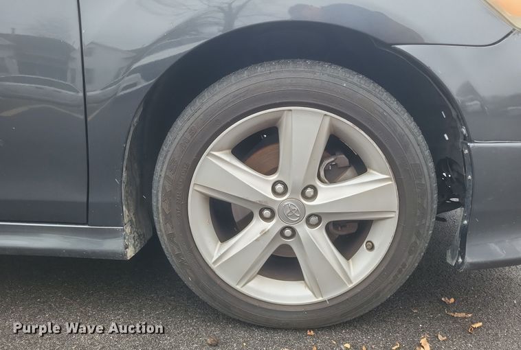 image for item EJ8123 2011 Toyota Camry 