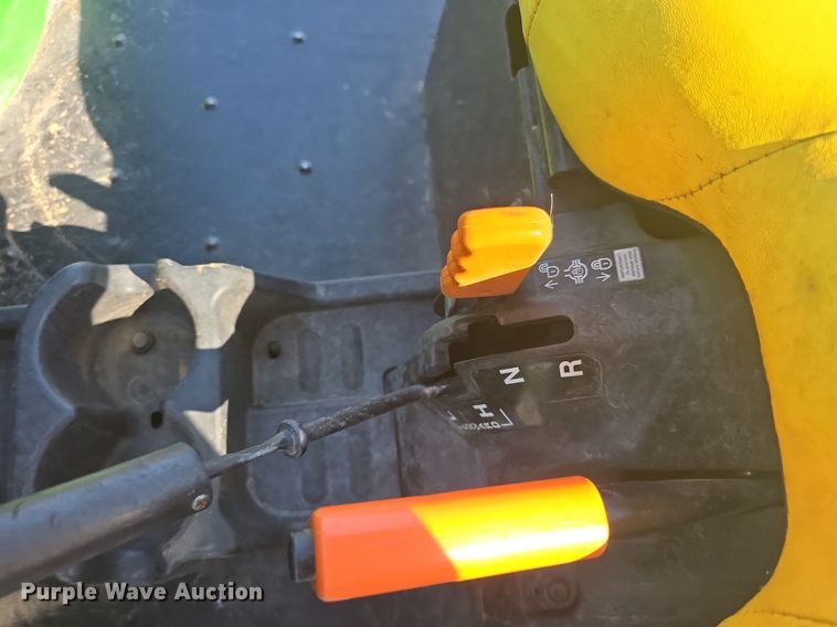 image for item EK6418 2016 John Deere  HPX Gator utility vehicle