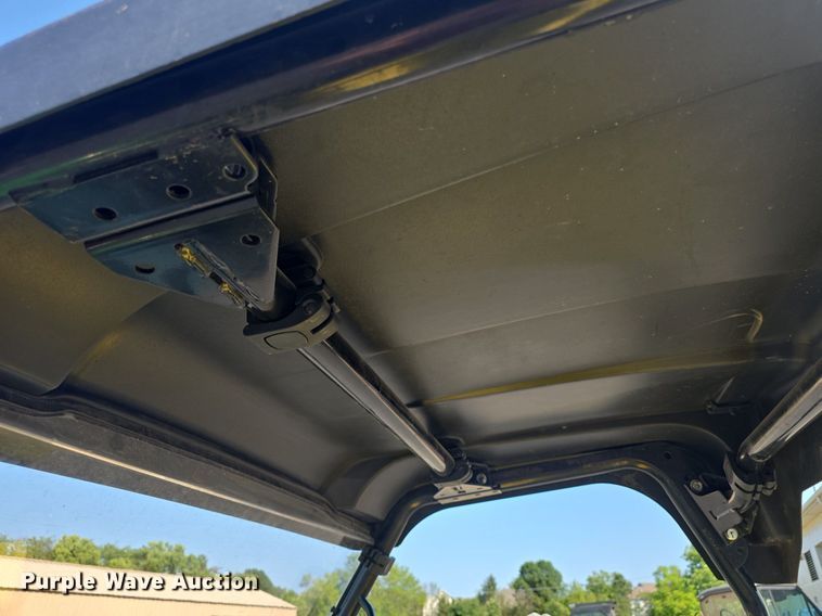 image for item EK6418 2016 John Deere  HPX Gator utility vehicle