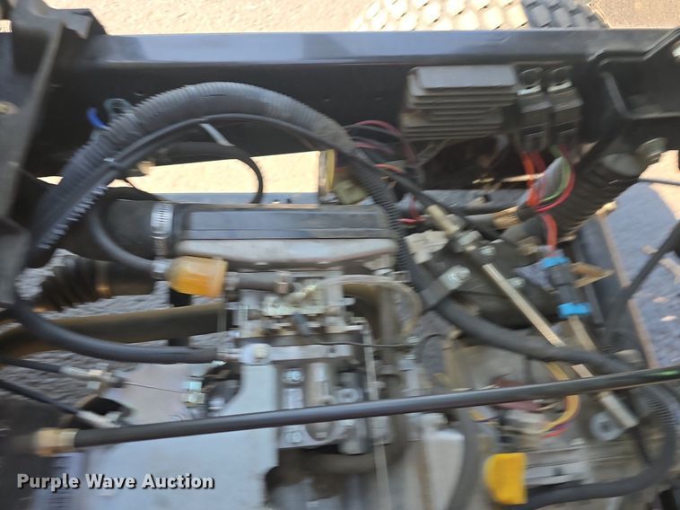 image for item EK6418 2016 John Deere  HPX Gator utility vehicle