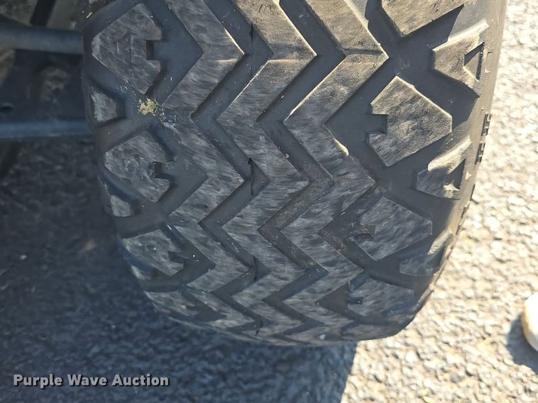 image for item EK6418 2016 John Deere  HPX Gator utility vehicle