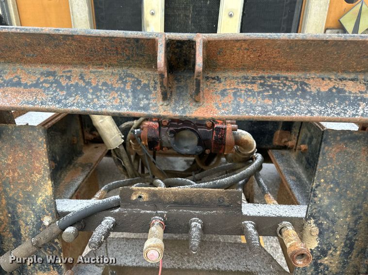 image for item EN3007 1998 International  2554 dump truck